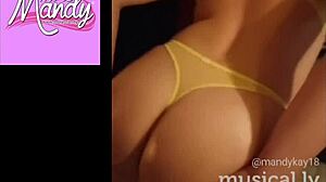 Mandy Kay的独家HD色情视频,她在twerking和被操