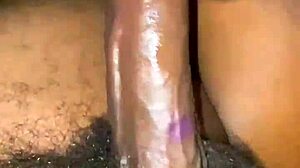 Blondina cu penis mare face o muie adâncă și înghite sperma
