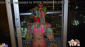 小丑在佛罗里达州被一个大屁股白人女孩用怪物阴茎吹了