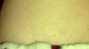 Moglie pelosa fa la maiala in un video hot