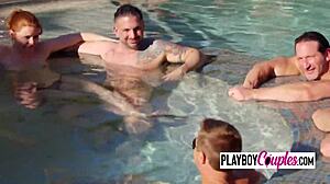 Amateurpaar nimmt an Poolparty mit Swingern für Spaß und Spiele teil